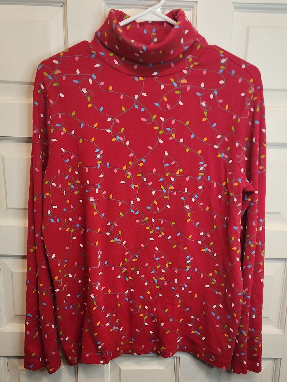 White Stag Red Turtleneck Long-Sleeve Top with Multicolor String Light Print